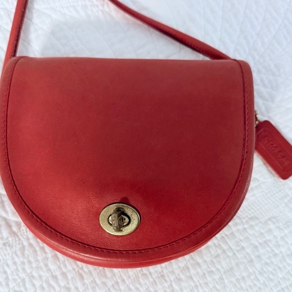 Coach Vintage Red Leather Crossbody Bag - Picture 2 of 16